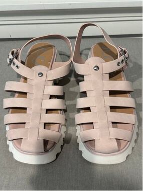 Women's Sugar Pink Evangeline Platform Fisherman Rubber Sandals Size 10 Vegan